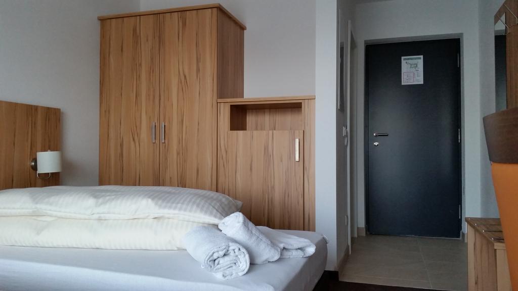Schaefer Boardinghouse Apart otel Gröbenzell Dış mekan fotoğraf